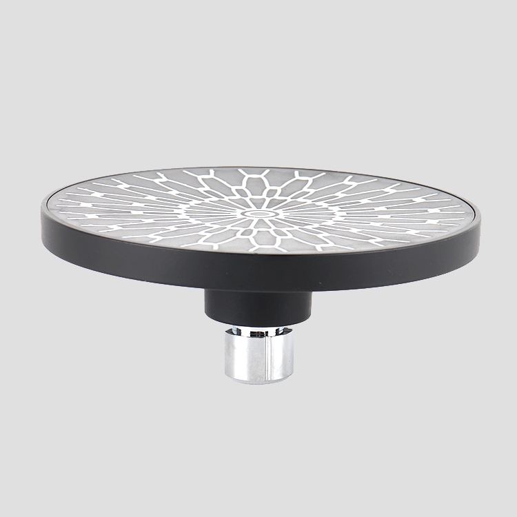 Schwarzer Duschkopf-03